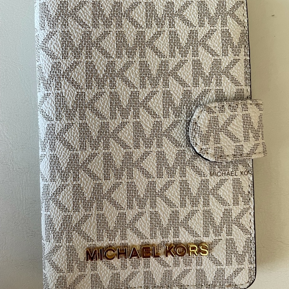 Michael Kors Passport Holder NWOT